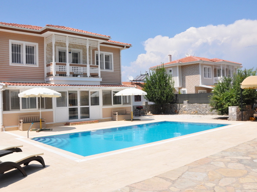  gece  -  Kasım
  | Fethiye Ovacık’ta Özel Havuzlu Geniş Aile Villası – Doğayla İç İçe Tatil
